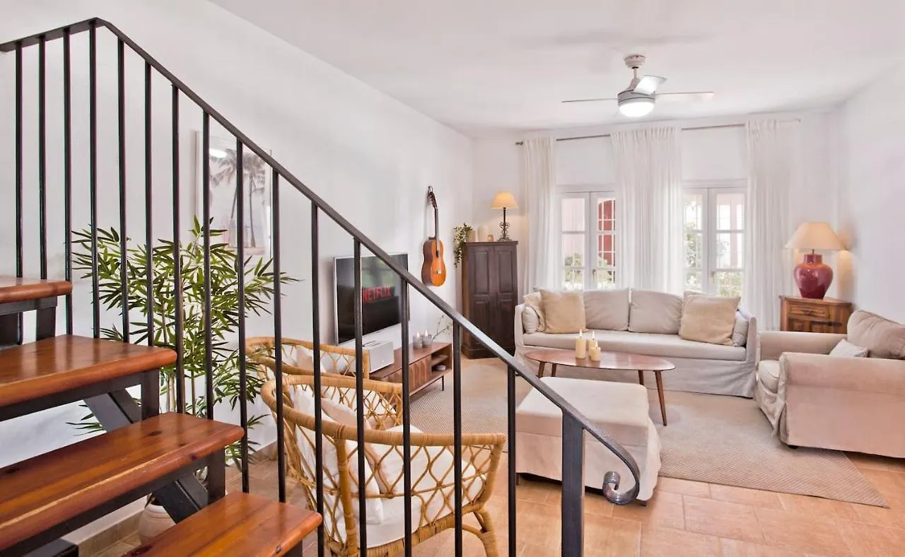 Apartment Las Dunas De Marbella - Beachfront 3 Bed Townhouses