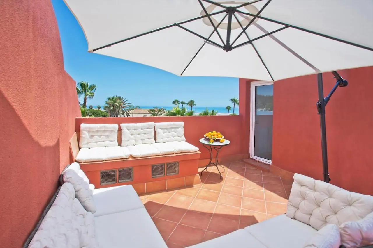 Las Dunas De Marbella - Beachfront 3 Bed Townhouses Apartment
