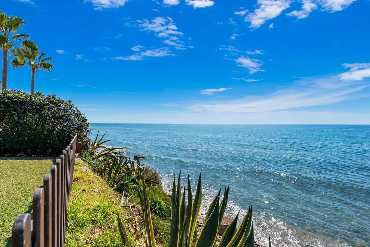 Apartment Las Dunas De Marbella - Beachfront 3 Bed Townhouses Spain