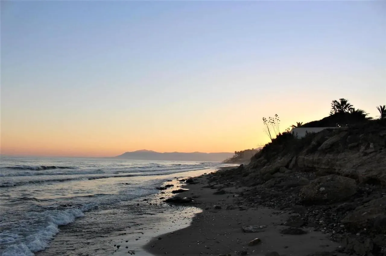 Las Dunas De Marbella - Beachfront 3 Bed Townhouses Apartment