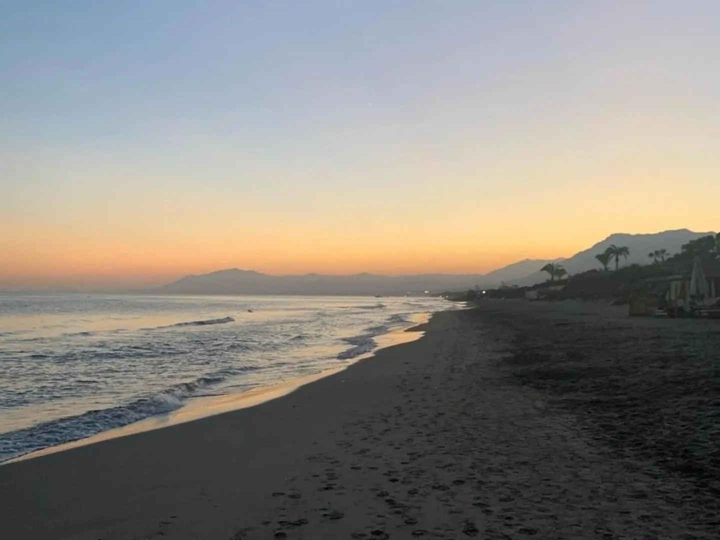 Las Dunas De Marbella - Beachfront 3 Bed Townhouses 0*,  스페인
