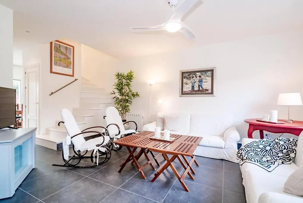 Las Dunas De Marbella - Beachfront 3 Bed Townhouses