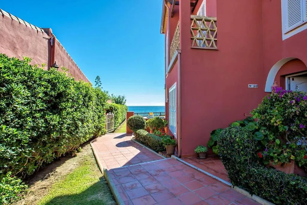 Apartment Las Dunas De Marbella - Beachfront 3 Bed Townhouses Spain