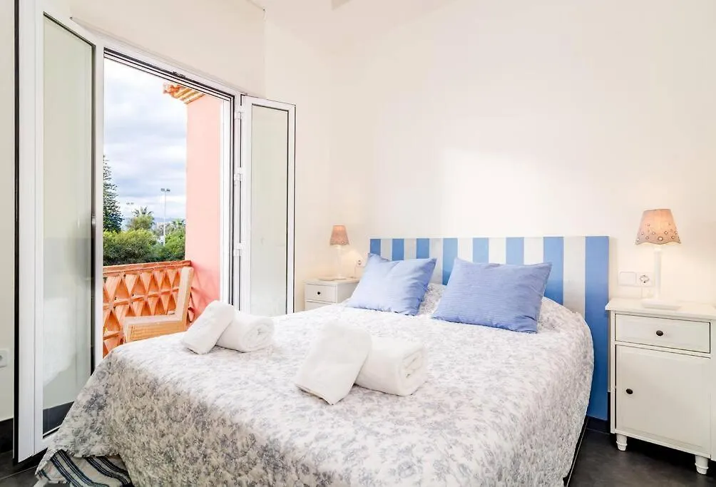 Apartment Las Dunas De Marbella - Beachfront 3 Bed Townhouses Spain