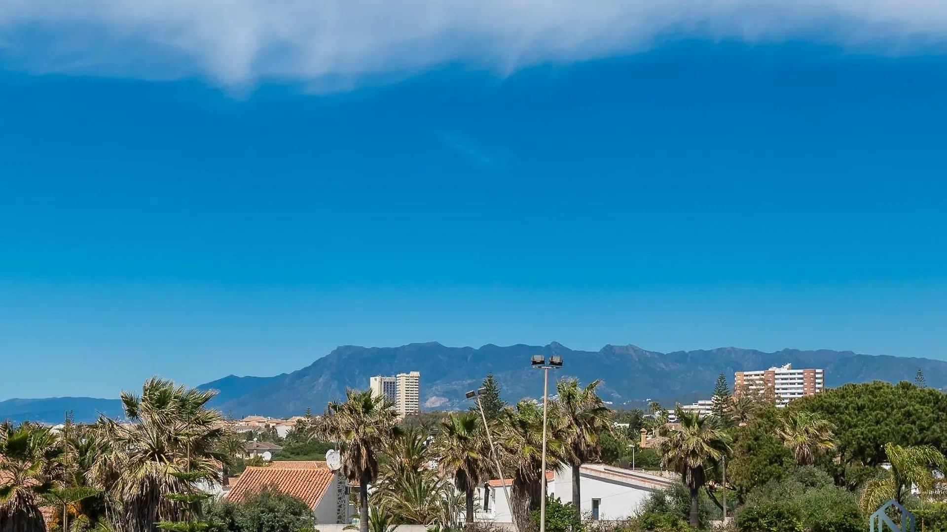 Apartment Las Dunas De Marbella - Beachfront 3 Bed Townhouses