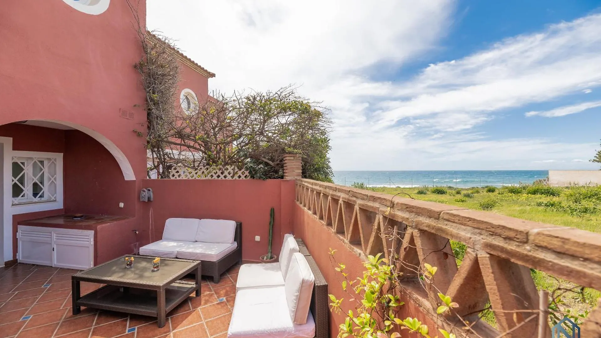 Apartment Las Dunas De Marbella - Beachfront 3 Bed Townhouses Spain