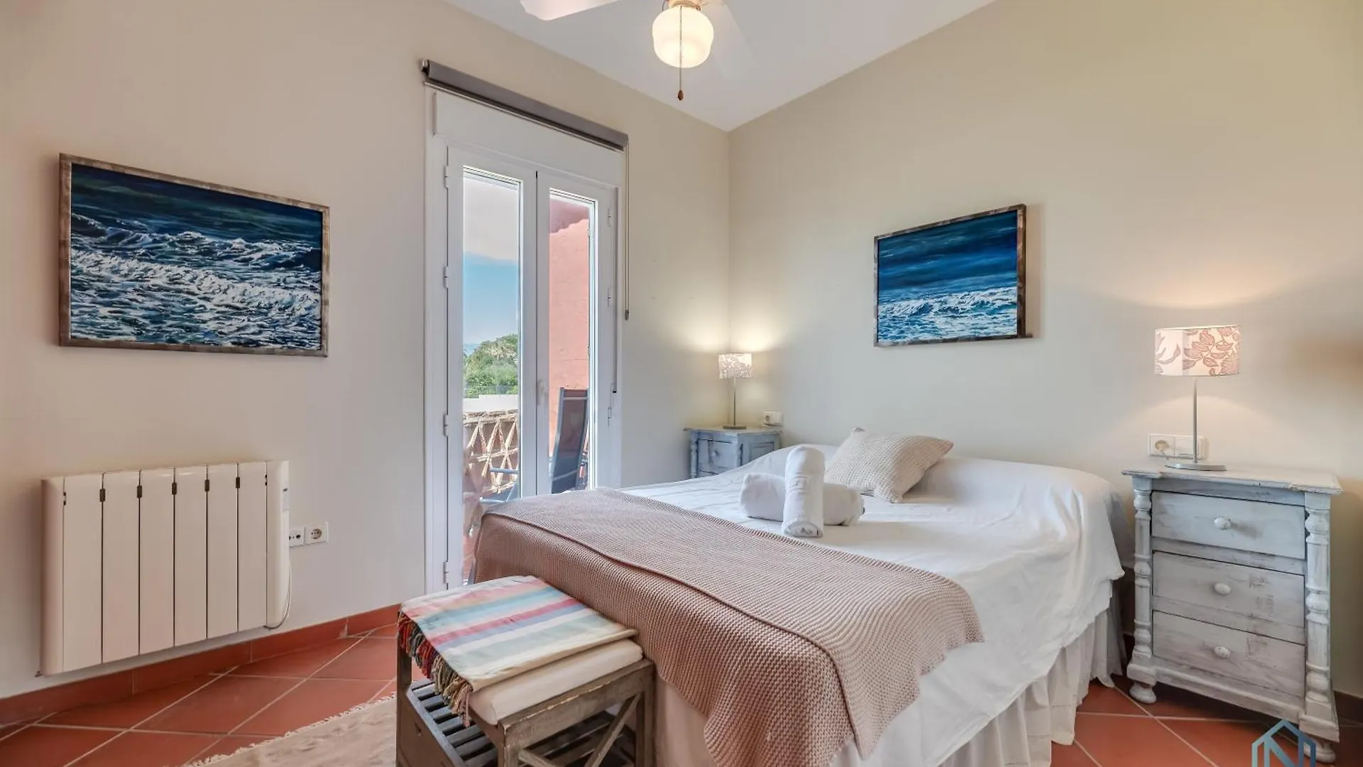 Apartment Las Dunas De Marbella - Beachfront 3 Bed Townhouses Spain